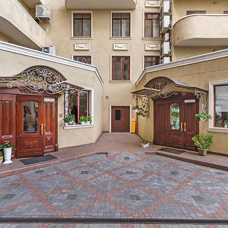 Greek Street Deluxe Apartment โอเดสซา ภายนอก รูปภาพ