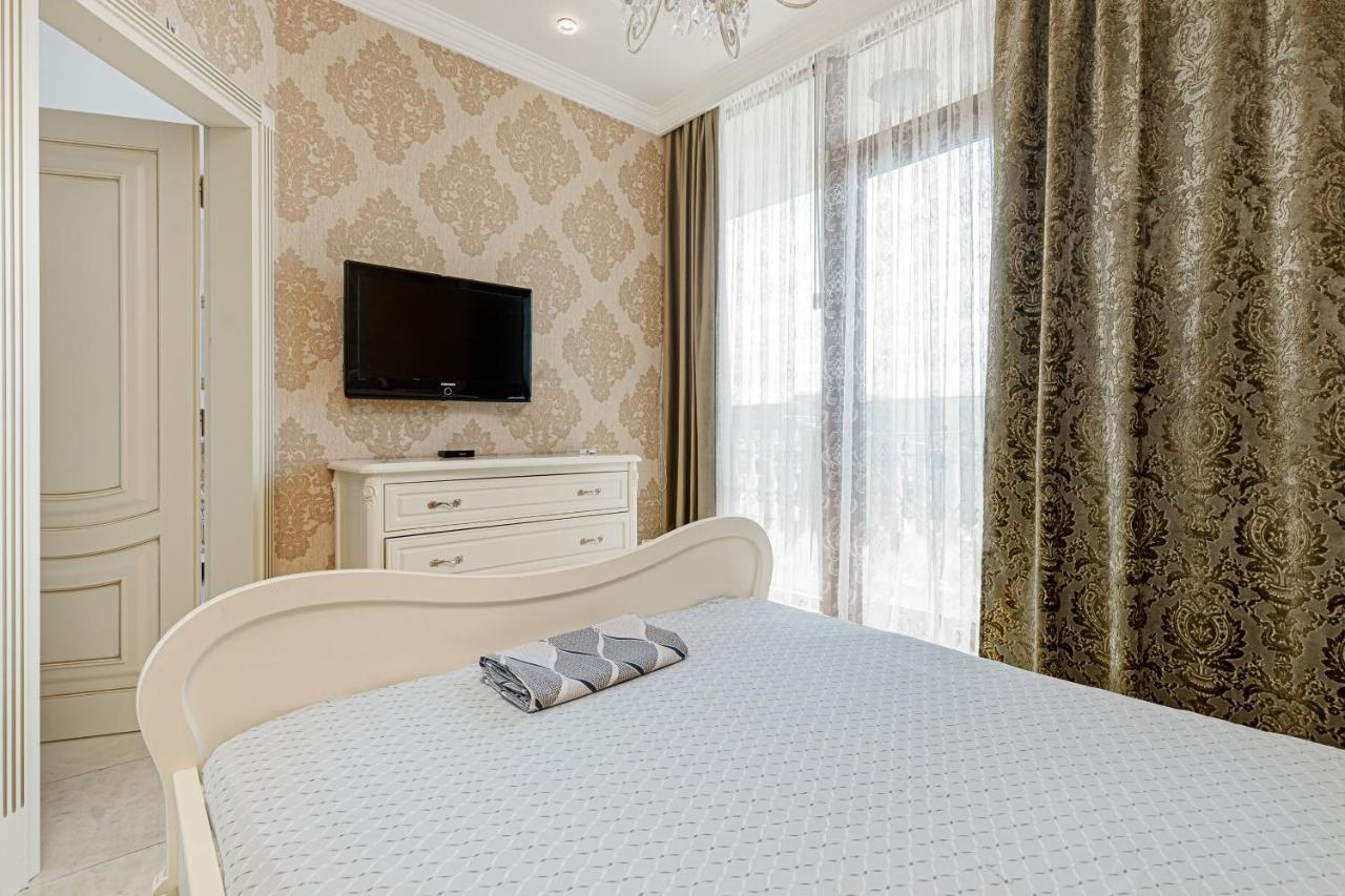 Greek Street Deluxe Apartment โอเดสซา ภายนอก รูปภาพ