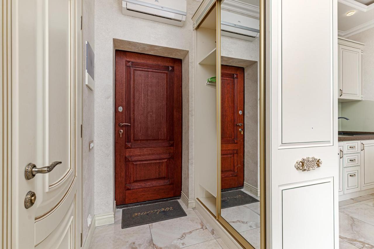 Greek Street Deluxe Apartment โอเดสซา ภายนอก รูปภาพ